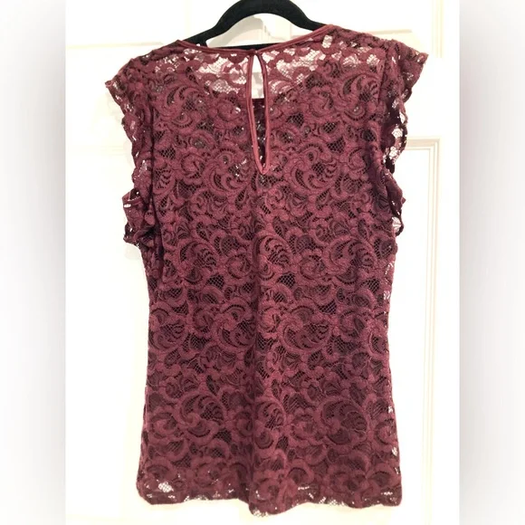 NWOT White House Black Market Flutter Sleeve Lace Shell Top Burgundy Wine Size 4 - Picture 3 of 10